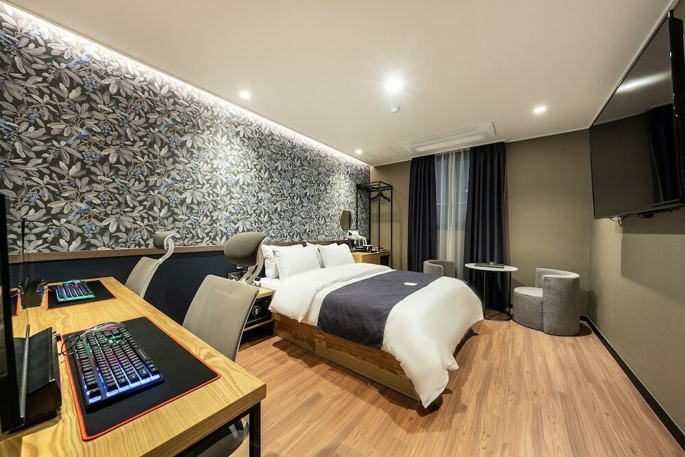 Фото Brown Dot Hotel Suwon
