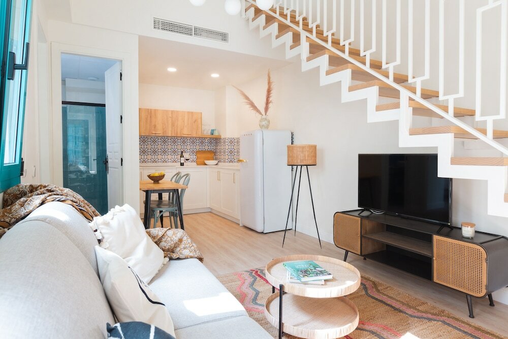 Фото Atenea Malaga Apartments