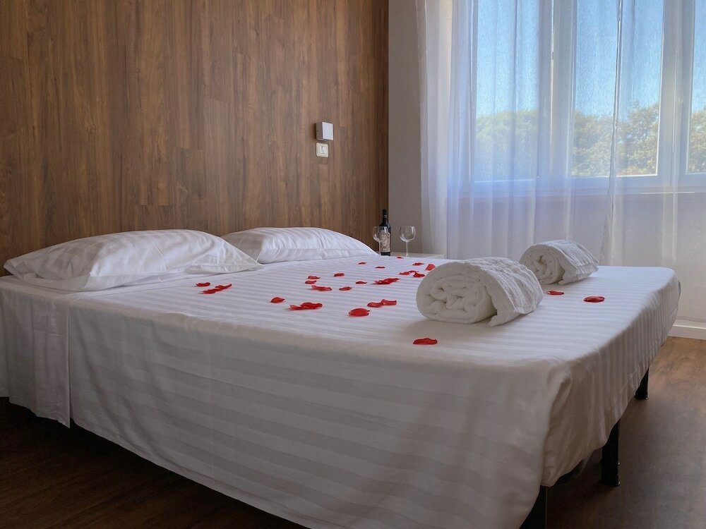 Фото Borghetto Hotel