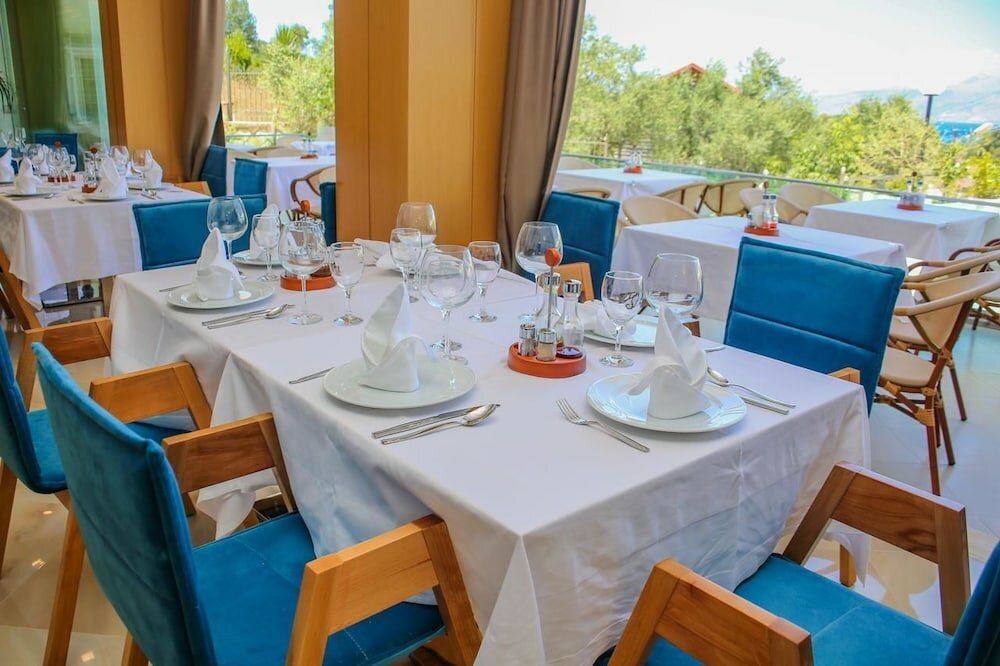 Фото Hotel Luxury