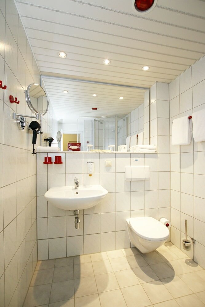 Фото Hotel Märkischer Hof