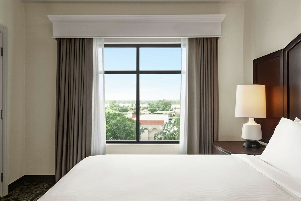 Фото Embassy Suites by Hilton Orlando Lake Buena Vista South