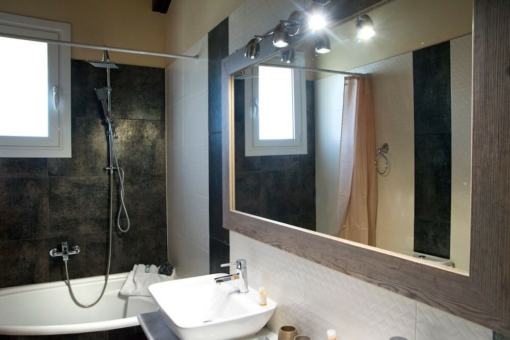 Фото Sunset Apartments near Athens Airport