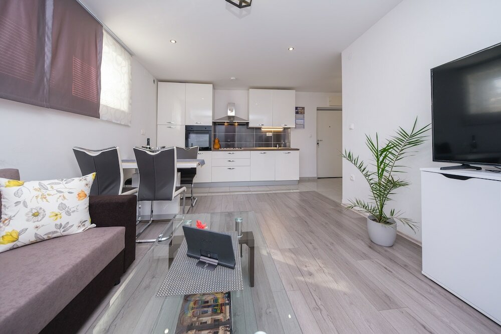 Фото Split City Apartment