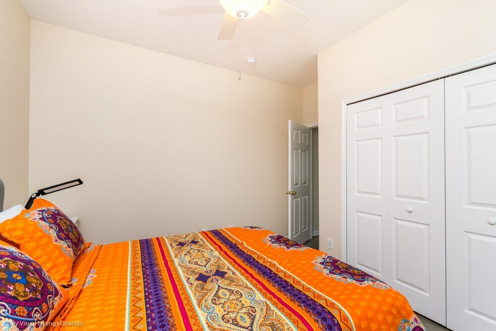 Фото Luxury 5 Bedroom 4 Bath Villa With Bespoke Interi