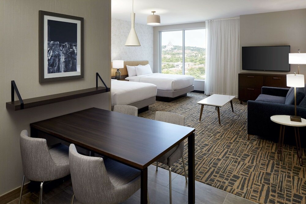 Фото Homewood Suites by Hilton Montreal Midtown, Quebec, Canada