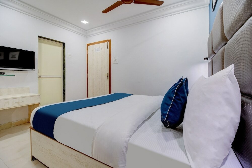 Фото Silverkey Executive Stays 48199 Palkhi Chembur