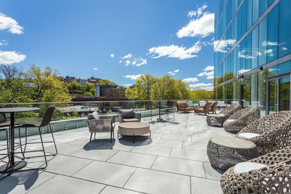 Фото Hilton Garden Inn Boston Brookline, Ma