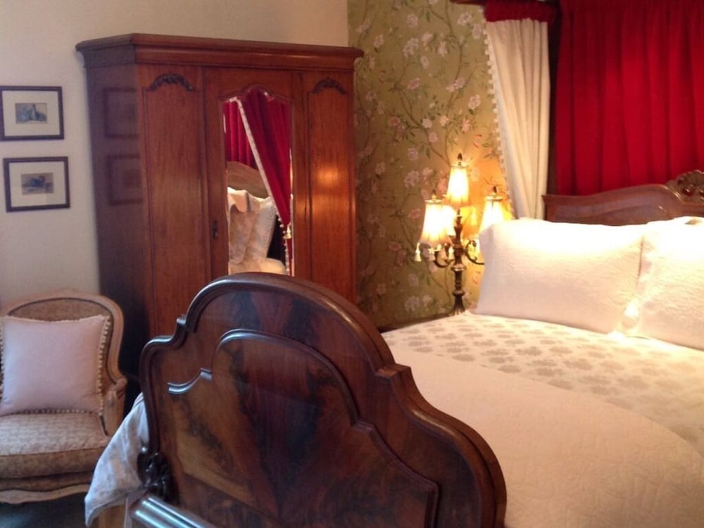 Фото Westgate Manor