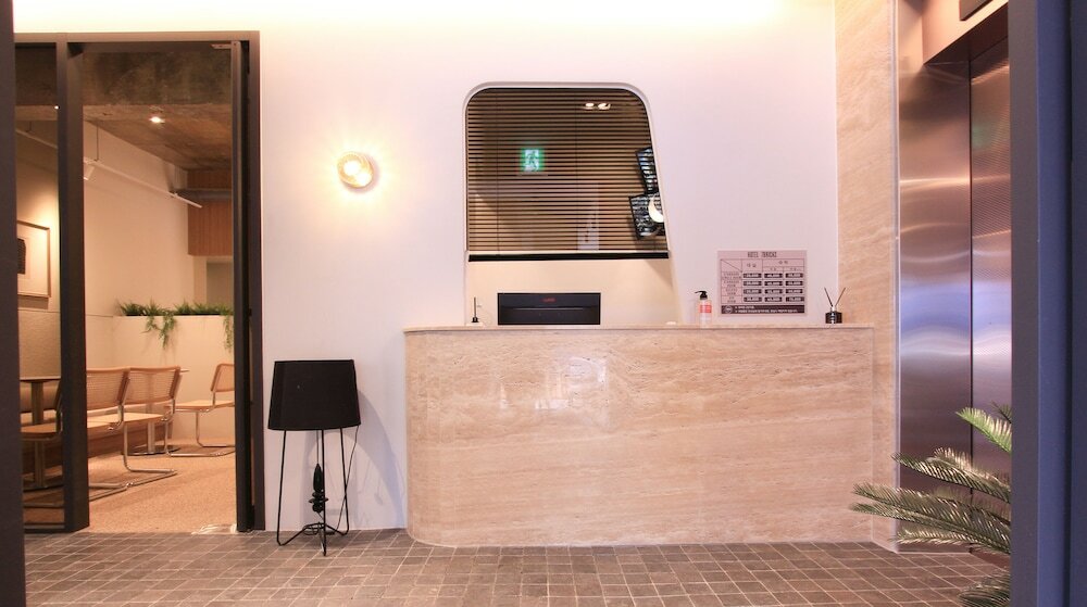 Фото Seven Bricks Hotel