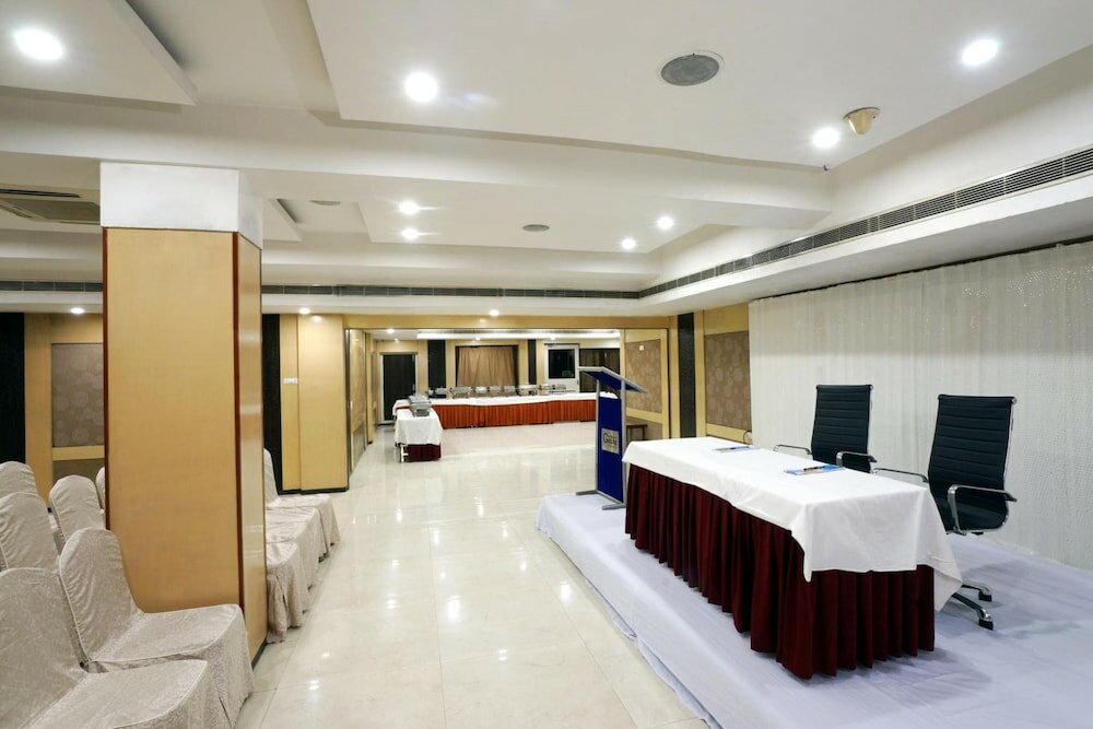 Фото Hotel Geetha Regency