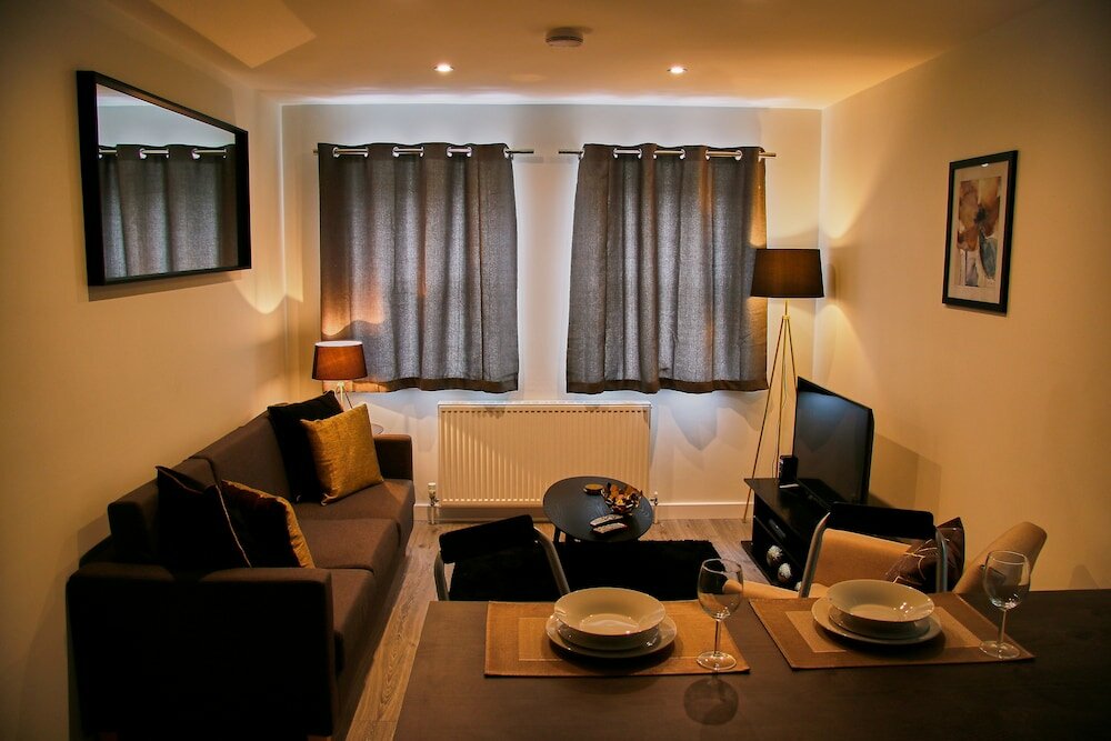 Фото Derbyshire House