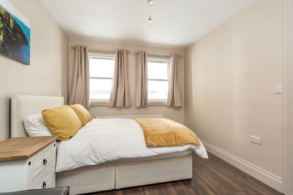 Фото The Ship's Key Aparthotel