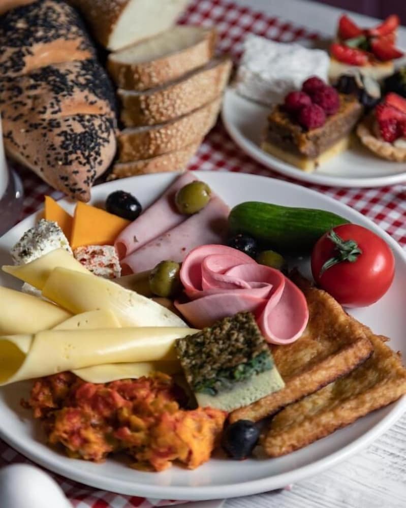 Фото Midtown Hotel