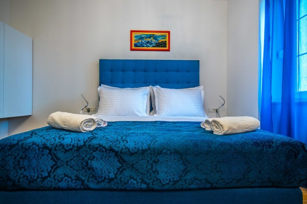 Фото Center Luxury Rooms 3