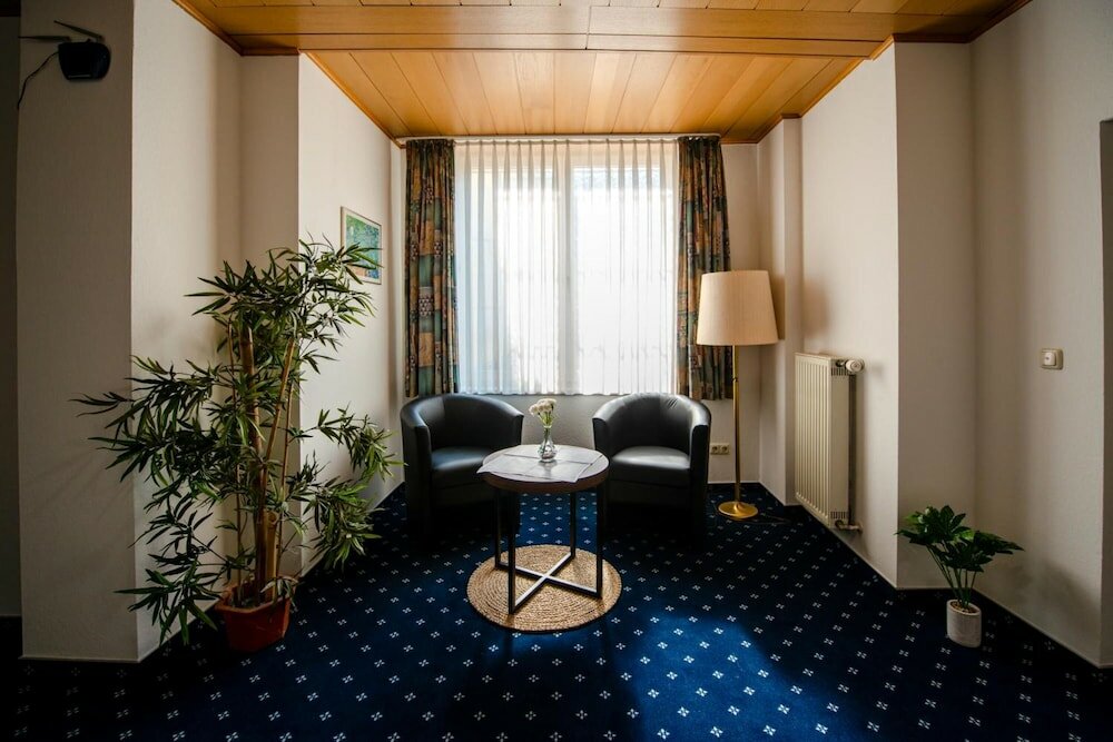 Фото Hotel Fränkischer Hof