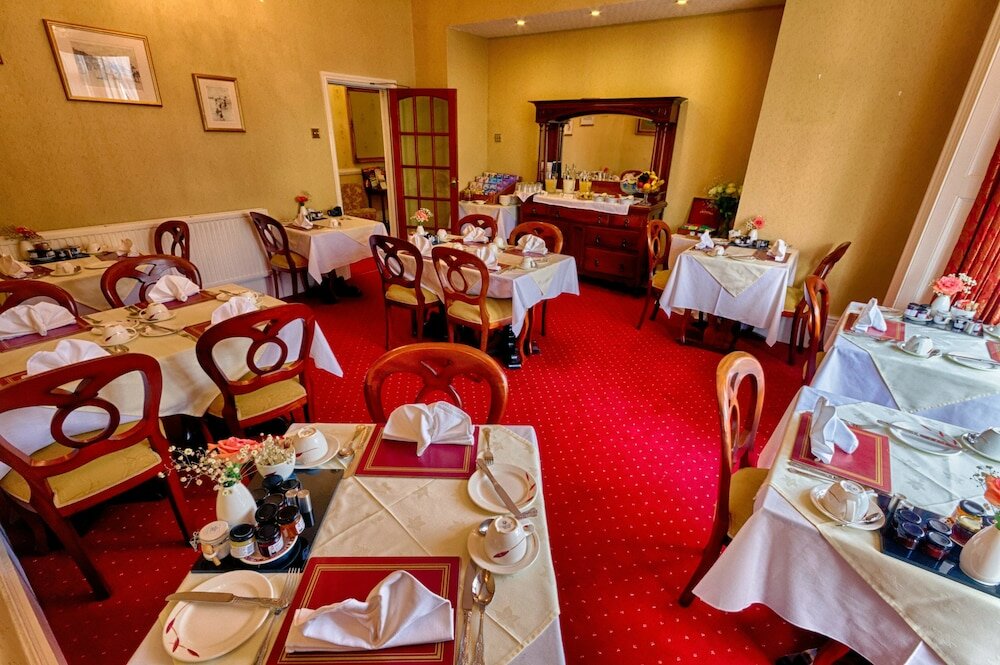 Фото Holcombe House