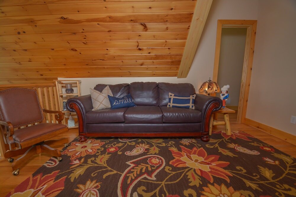 Фото Hootenanny 5 Bedroom House