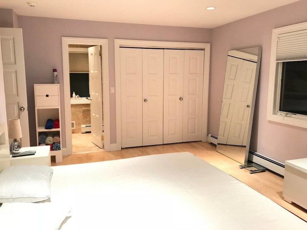 Фото 3 private bedrooms with Pool Holiday home 3 BestStayz. 1