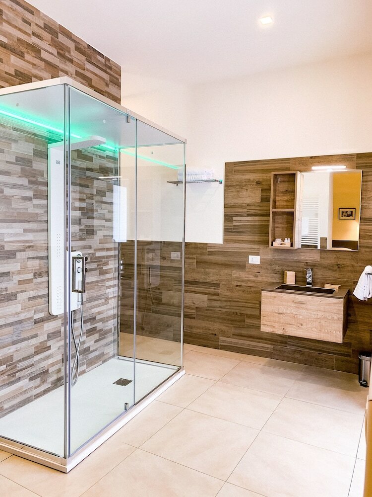 Фото Napoli Squares Suites