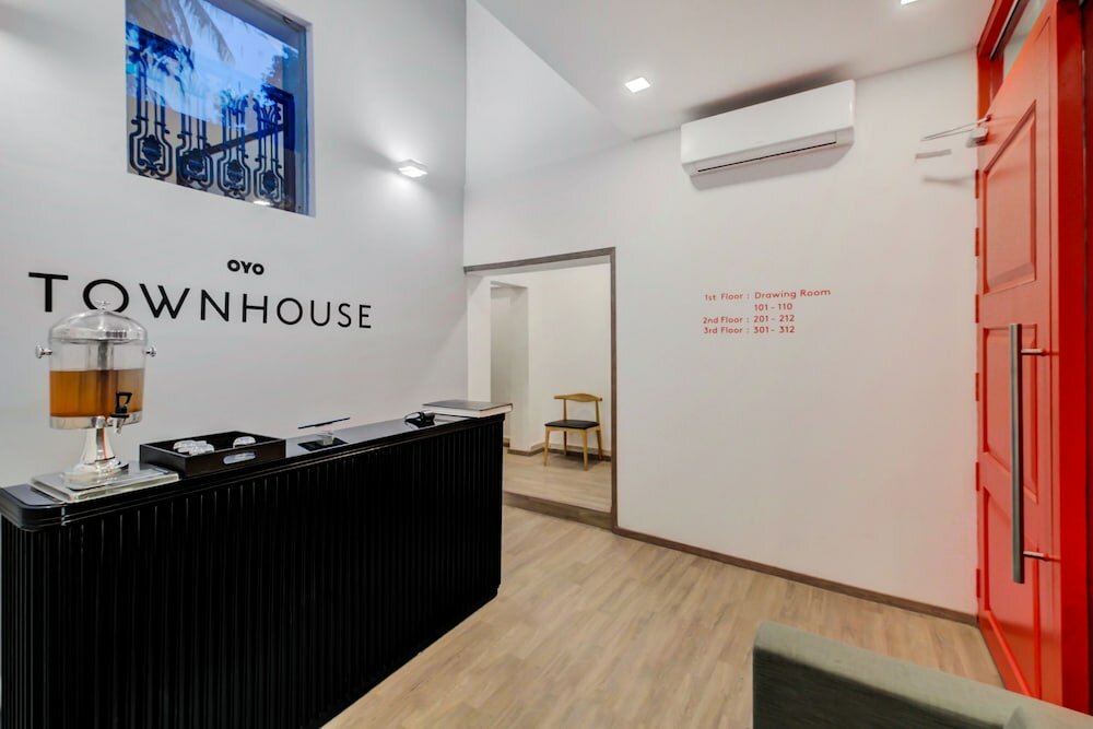 Фото Oyo Townhouse 073 Swargate