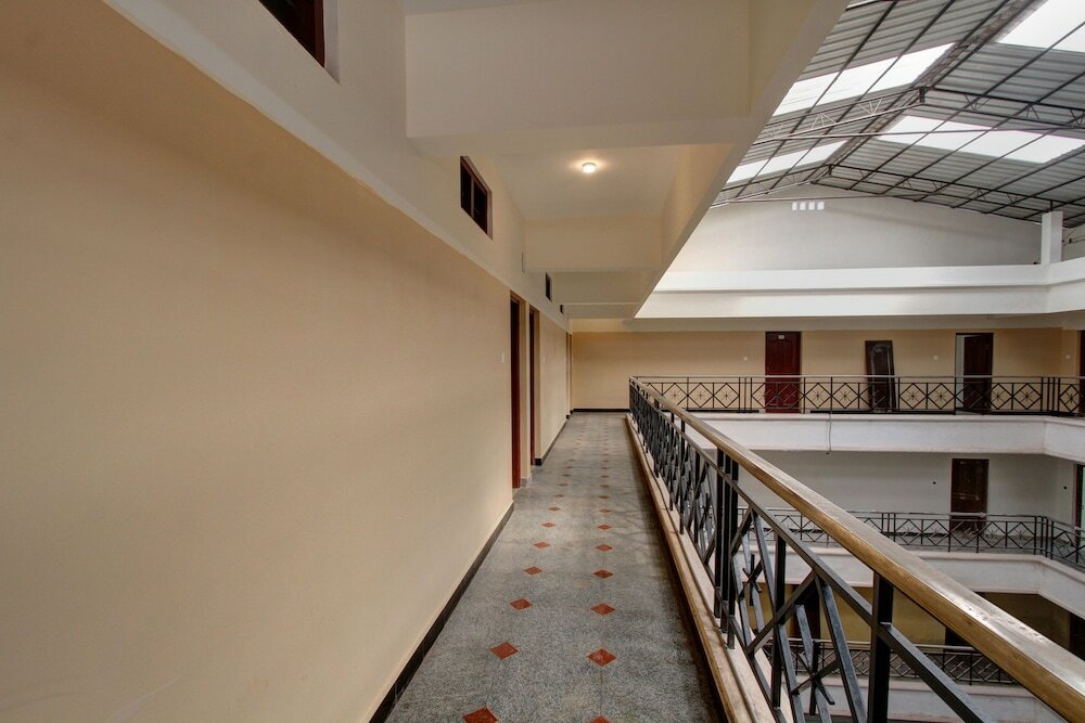 Фото Oyo 24301 Century Park