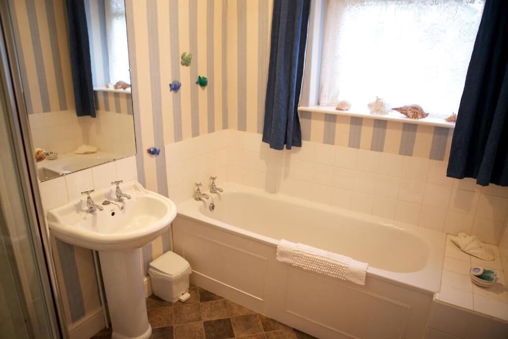 Фото Weston Lawn