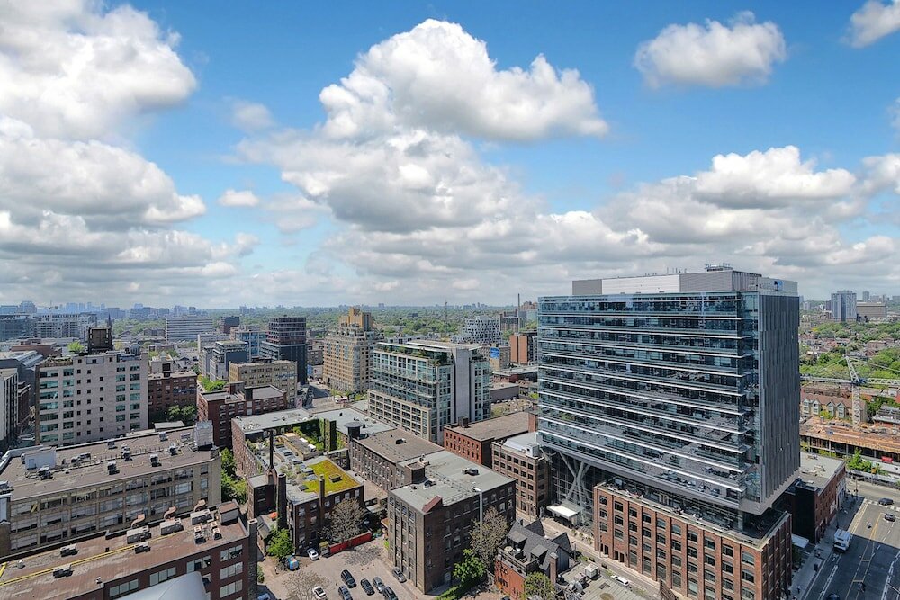 Фото Applewood Suites - Toronto Peter Street