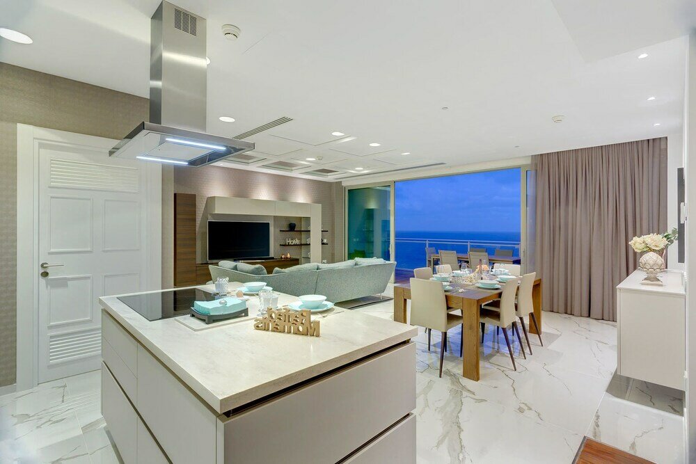Фото Super Luxury Apartment in Tigne Point, Amazing Sea Views