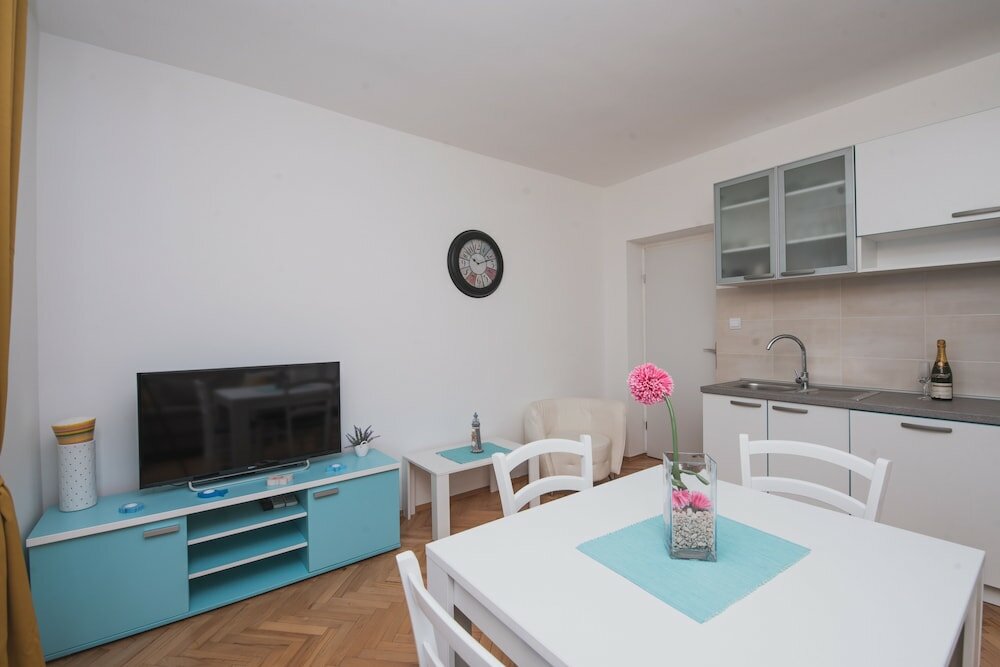 Фото Apartments by the Sea Semy