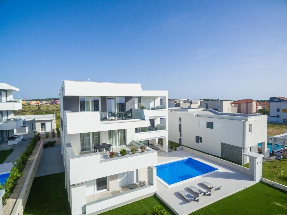 Фото Apartments & Rooms Pool Villas Maris