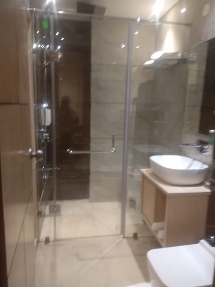 Фото 182360715192