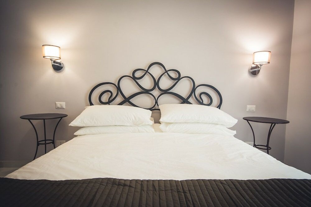 Фото The golden keys rome