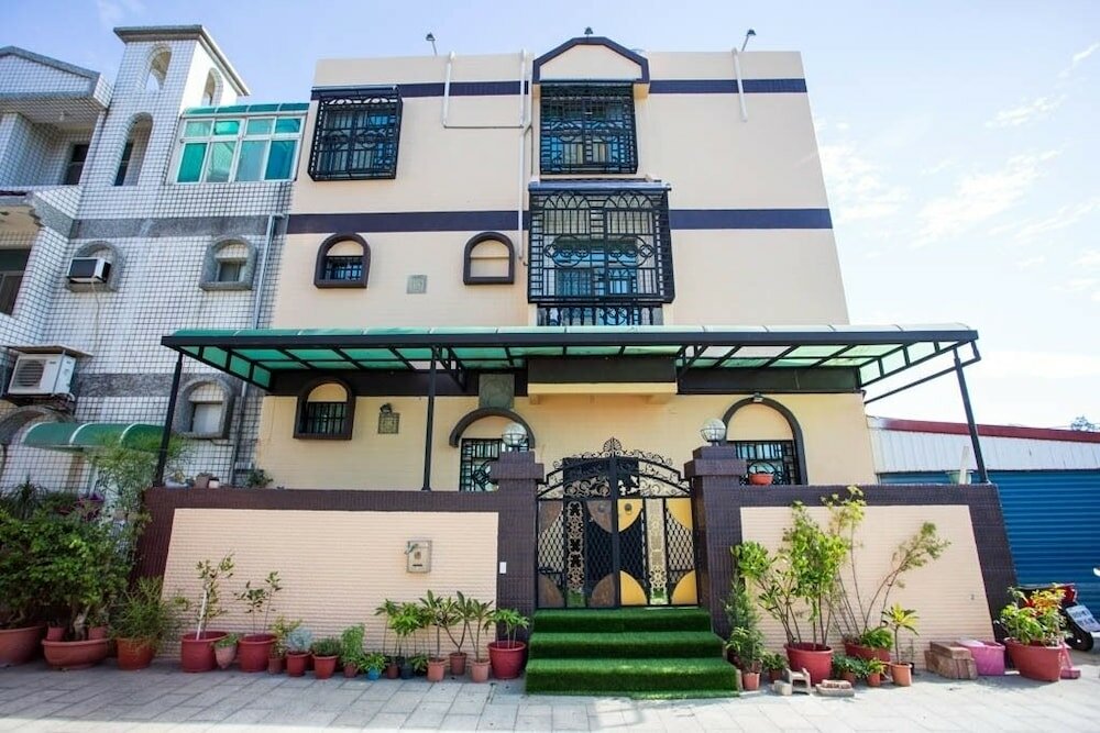 Фото отеля 1