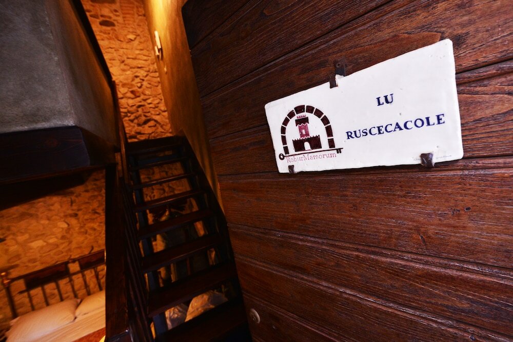 Фото Robur Marsorum Albergo Diffuso