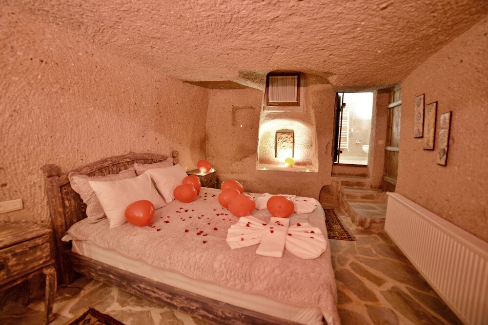 Фото Valley Inn Cave Hotel