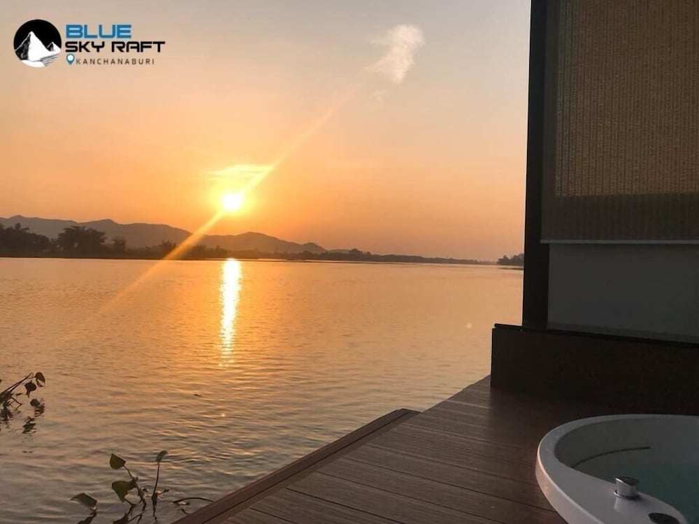 Фото Blue Sky Raft at Kanchanaburi