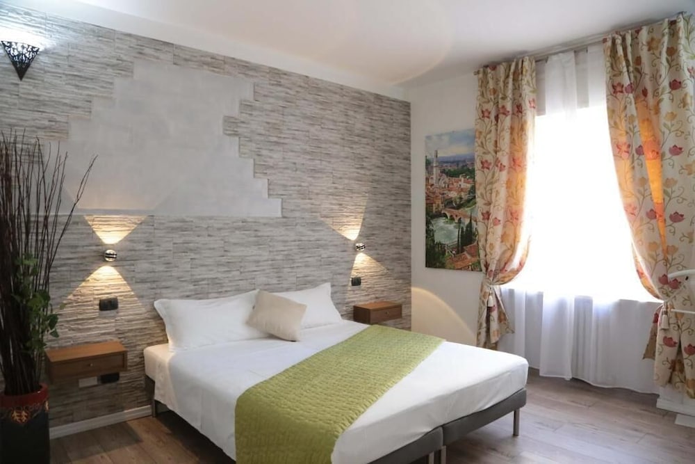 Фото Aurelia Rooms