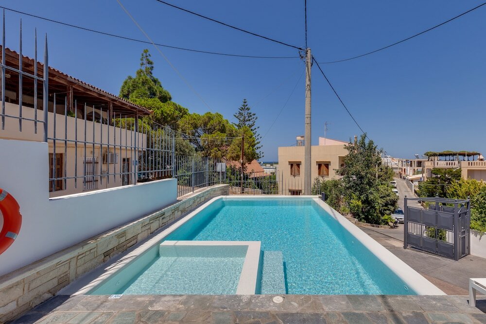 Фото The Hill House