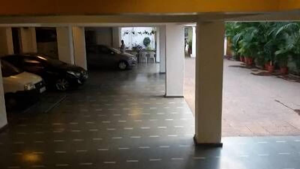 Фото Hotel Basera