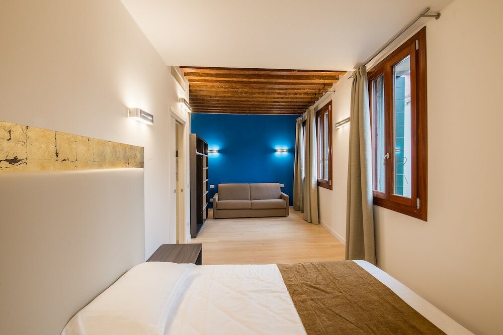 Фото Charming Palace Corte Del Teatro