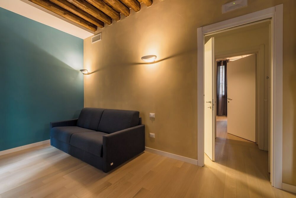 Фото Charming Palace Corte Del Teatro