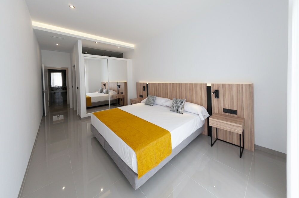 Фото Apartamentos La Laguna