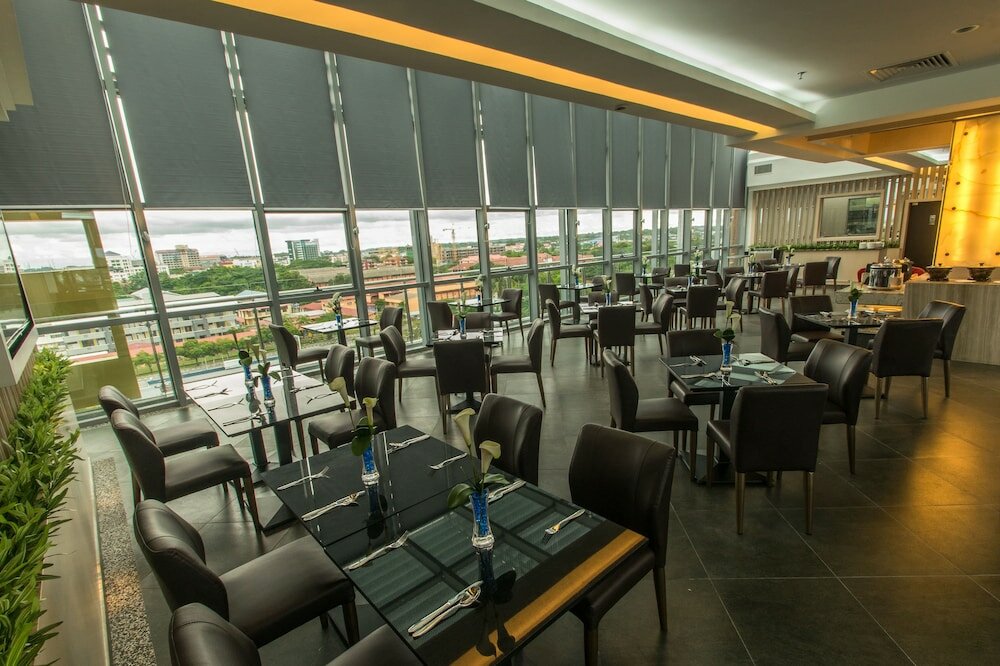 Фото Hotel Labuan Point