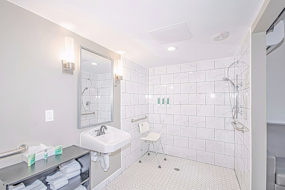 Фото Seven Hills Suites