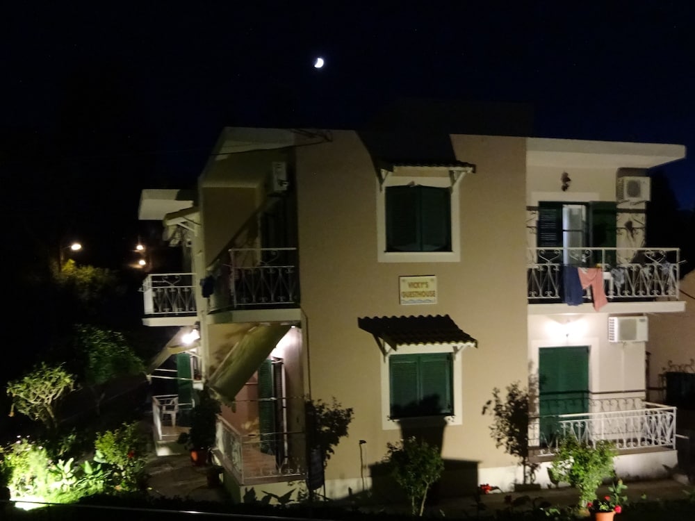 Фото Vicky's Guesthouse