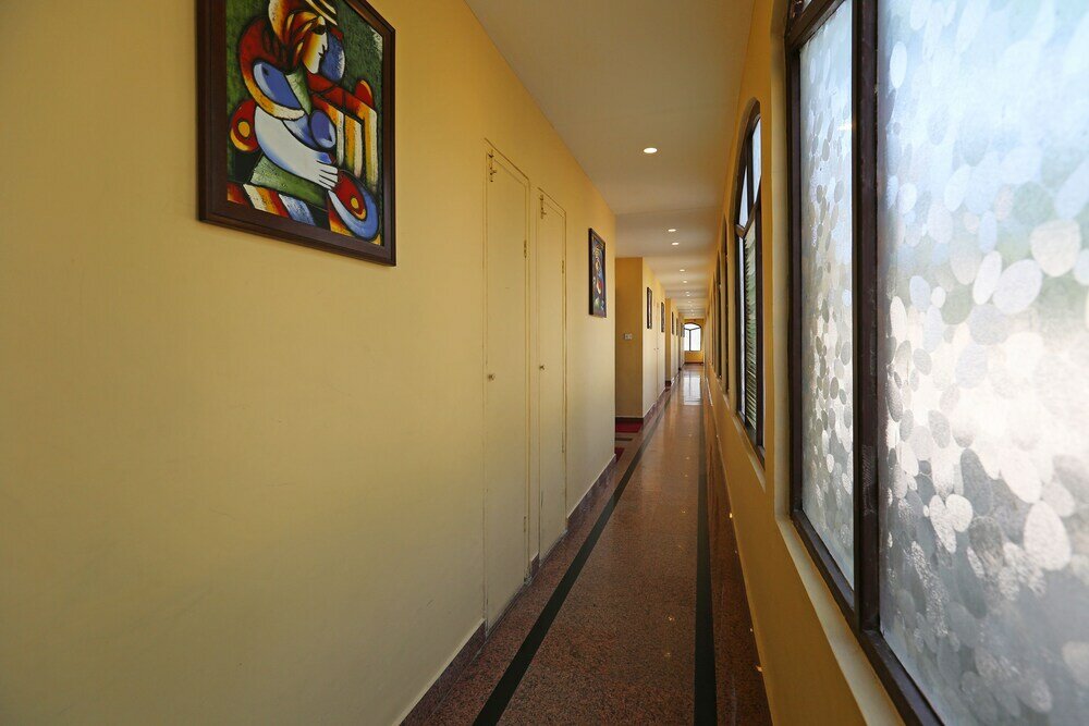 Фото Oyo 8600 Hotel Deepali Executive