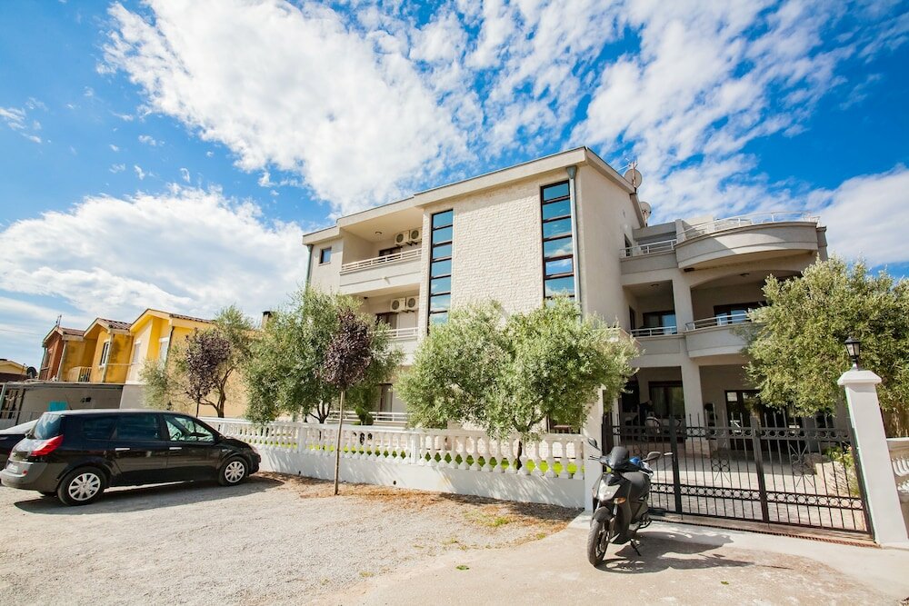 Фото Апартаменты Nilaj