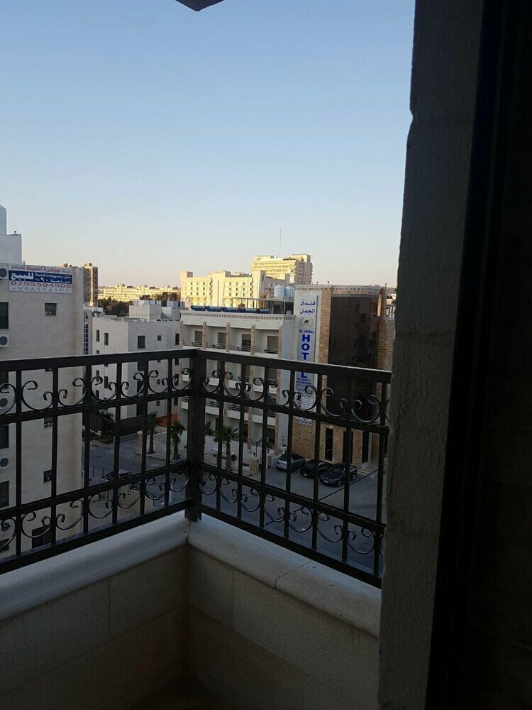 Hotel Luxury Furnished Apartment, Amman, photo