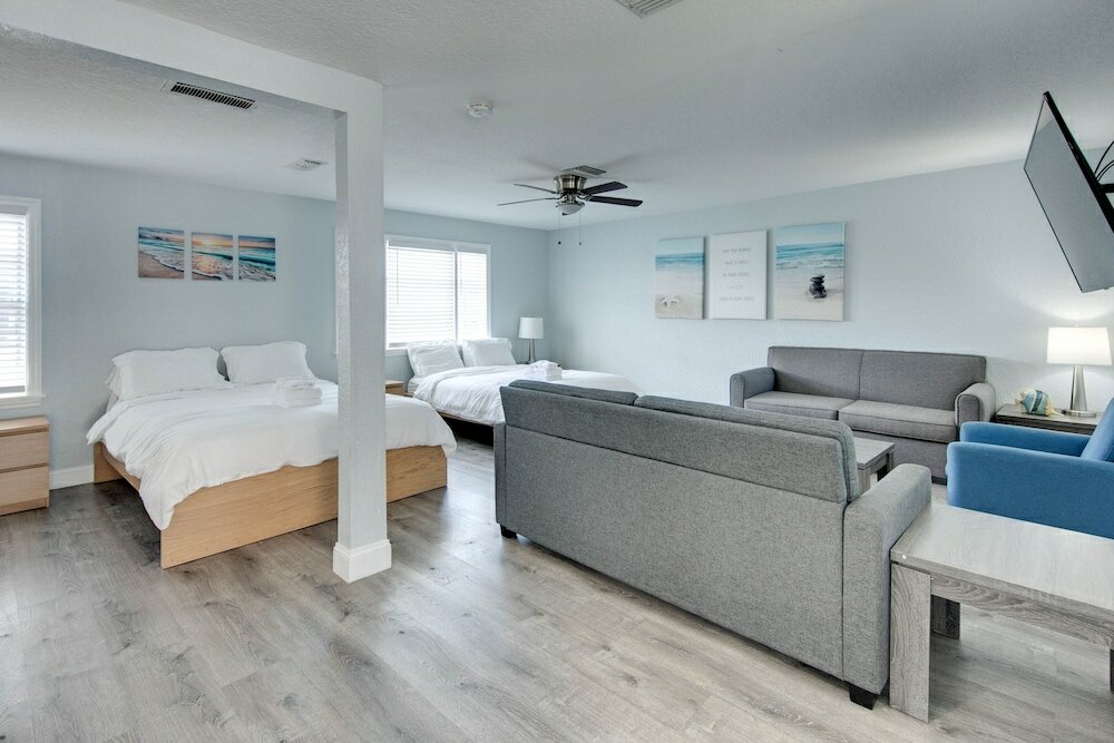 Фото The Bungalows